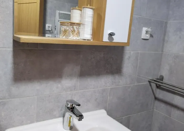 Centar زلاتيبور